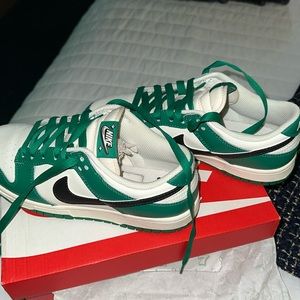 Nike dunk low retro SE